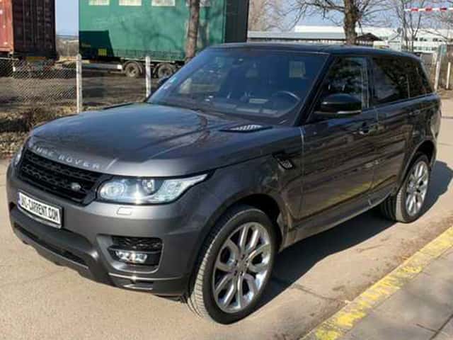 Инфинити QX70 луксозен джип под наем, наличен само при нас Range Rover SPORT под наем за абитуриентски бал