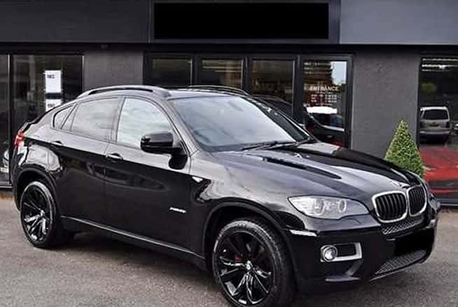 Инфинити QX70 луксозен джип под наем, наличен само при нас BMW X6 под наем за абитуриентски бал