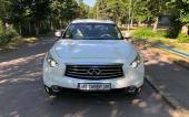 Инфинити QX70 луксозен джип под наем, наличен само при нас