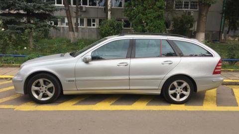 Мерцедес C220 автоматик под наем в София на ниска цена