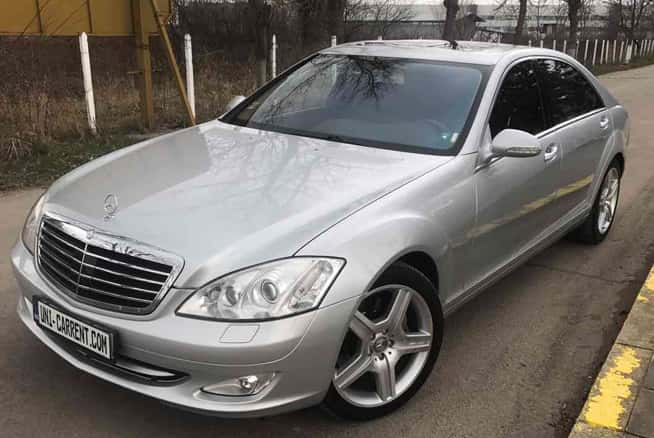 Инфинити QX70 луксозен джип под наем, наличен само при нас Mercedes S500 под наем за абитуриентски бал